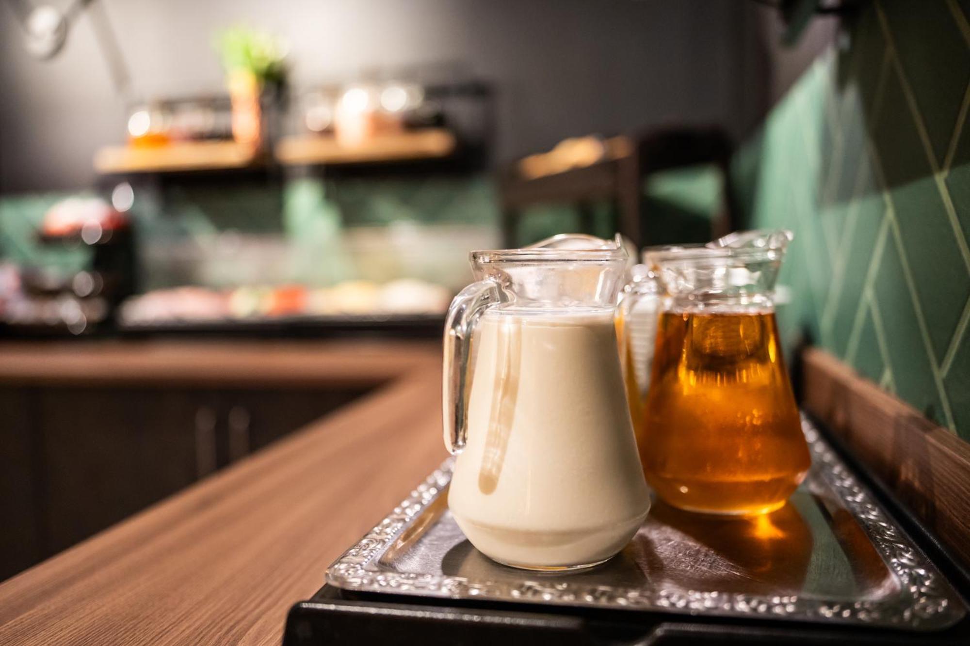 Bud Gett Hostels โกรนิงเงน ภายนอก รูปภาพ
