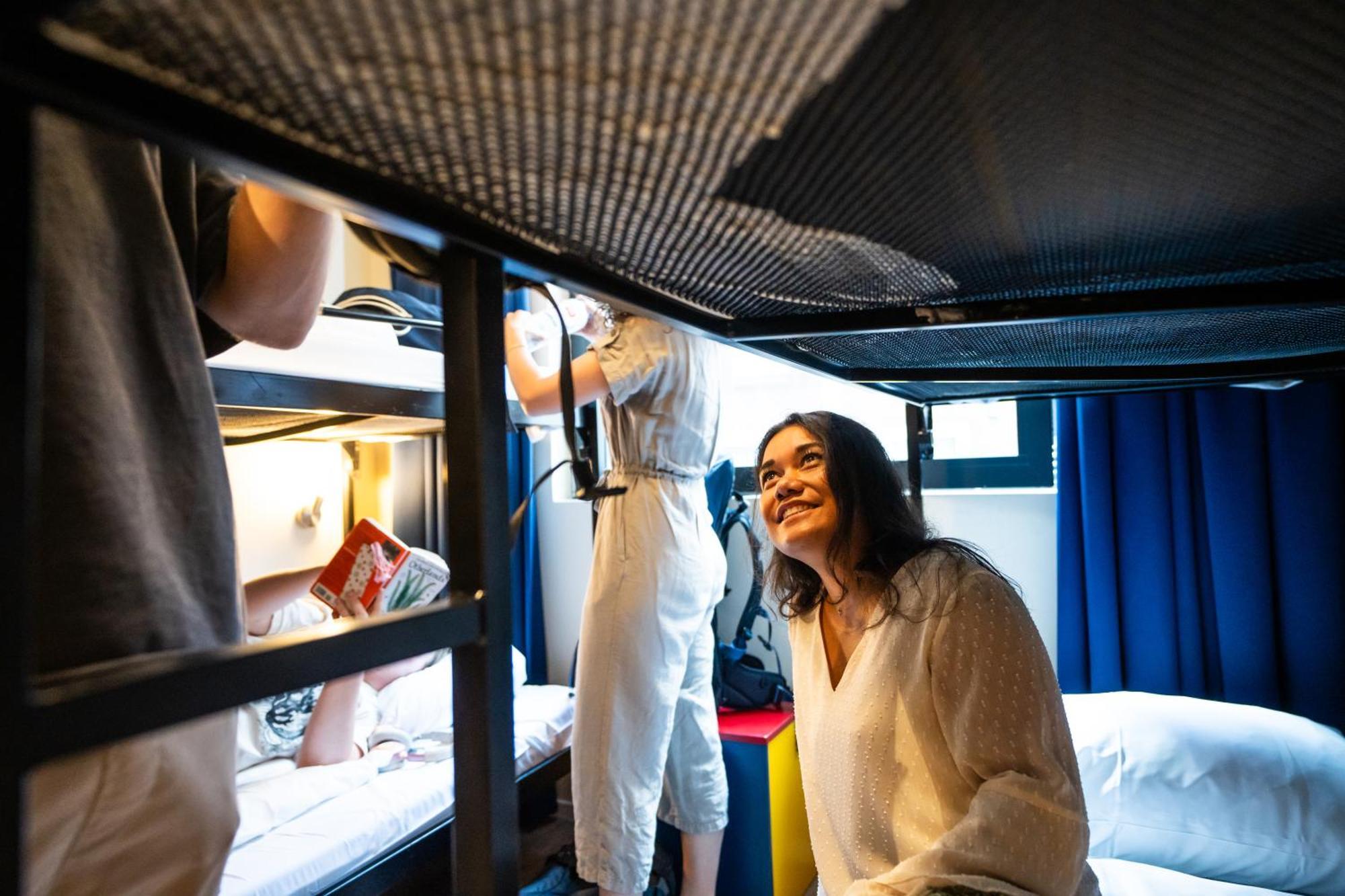Bud Gett Hostels โกรนิงเงน ภายนอก รูปภาพ