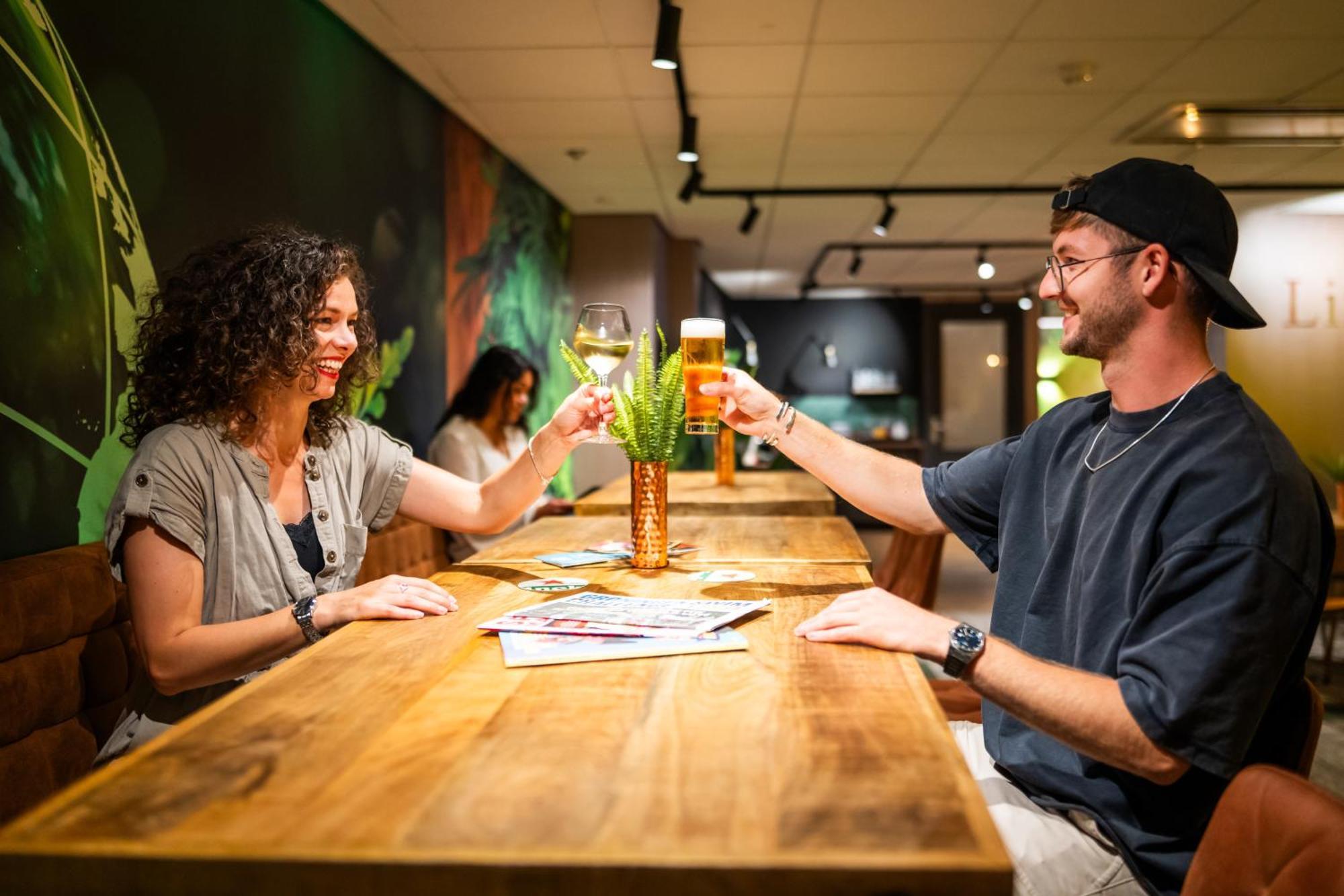 Bud Gett Hostels โกรนิงเงน ภายนอก รูปภาพ
