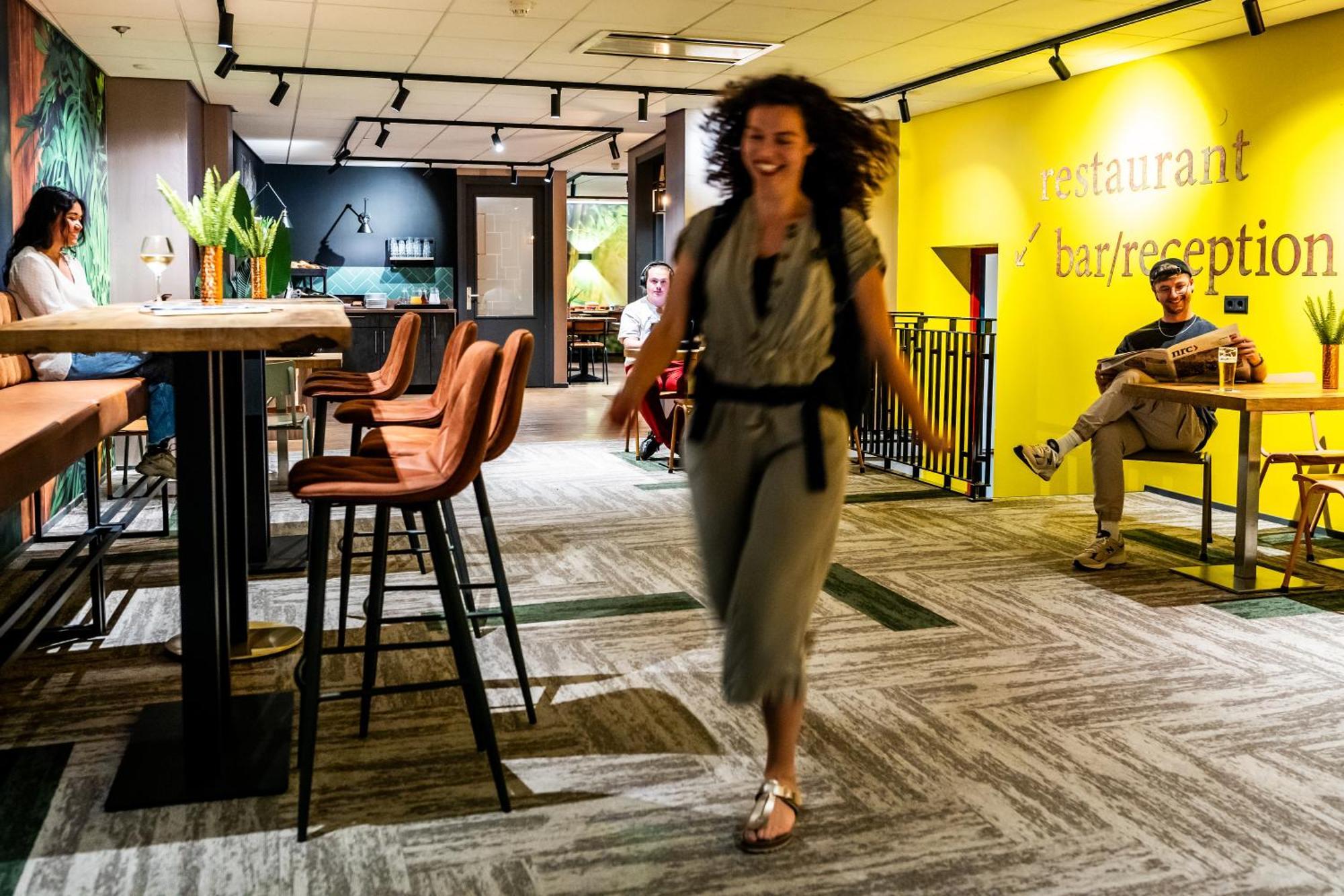 Bud Gett Hostels โกรนิงเงน ภายนอก รูปภาพ