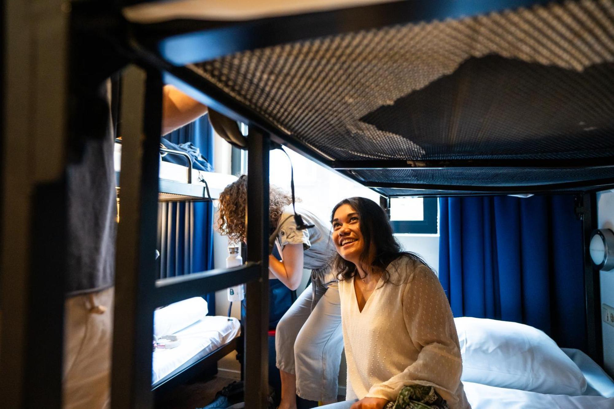 Bud Gett Hostels โกรนิงเงน ภายนอก รูปภาพ