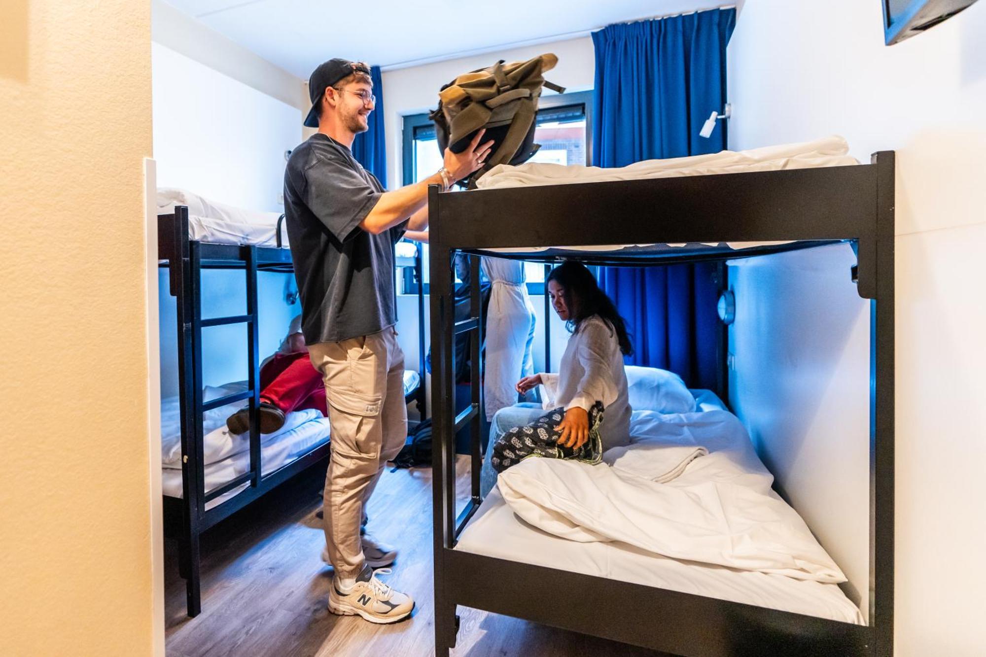 Bud Gett Hostels โกรนิงเงน ภายนอก รูปภาพ